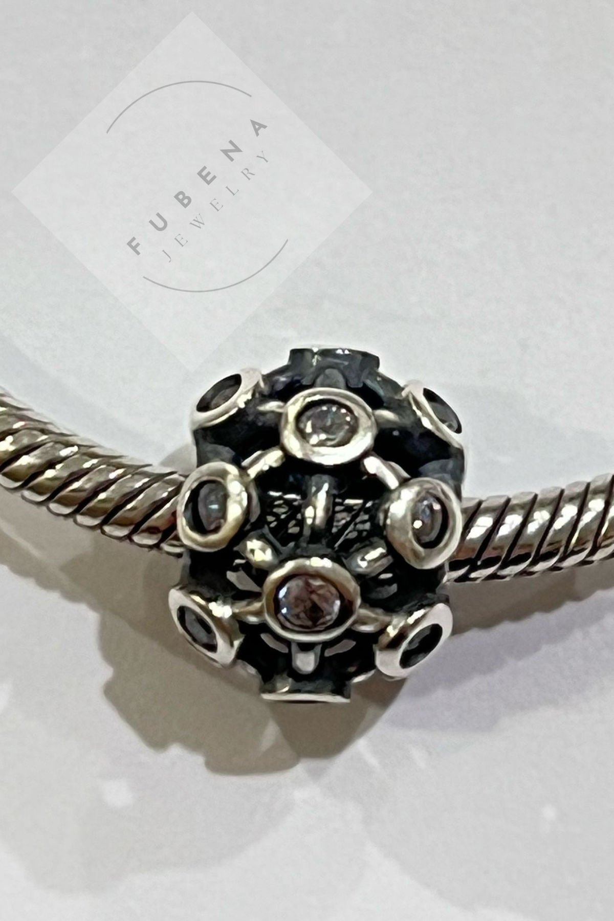 Yerli Üretim Yuvarlak Taşlı Charm