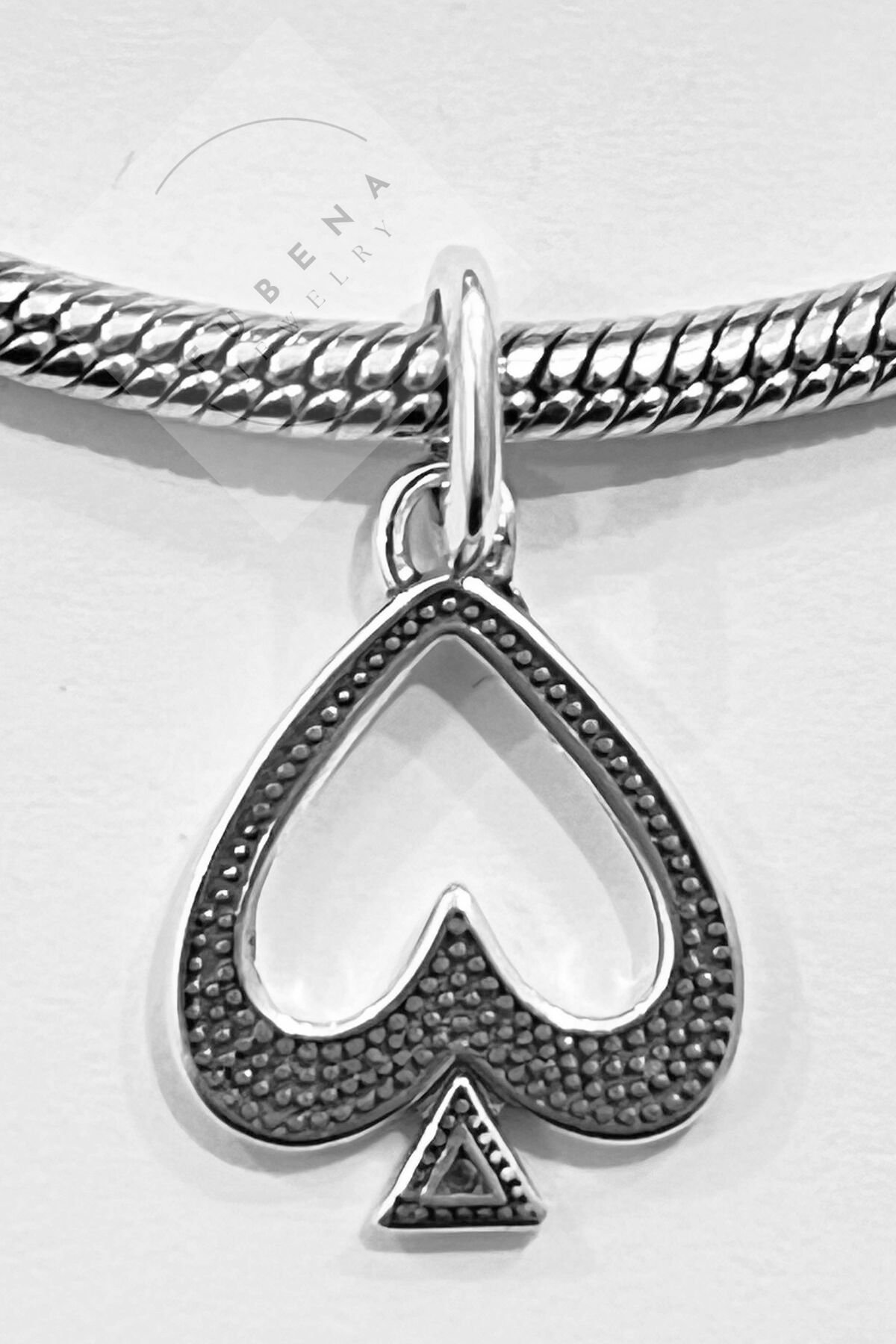Maça Sallantılı Charm
